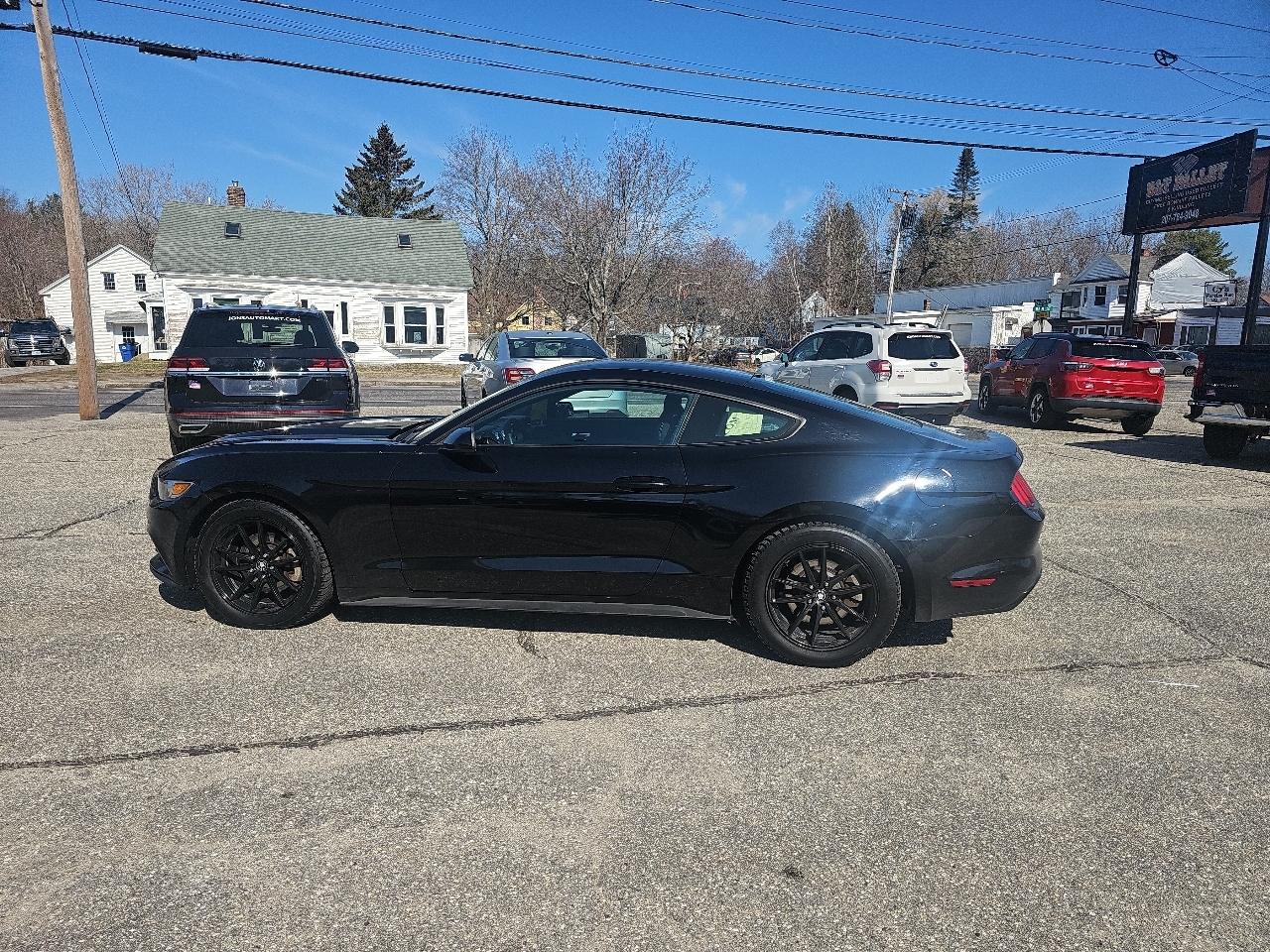 Ford Mustang V6 Coupe 2017
