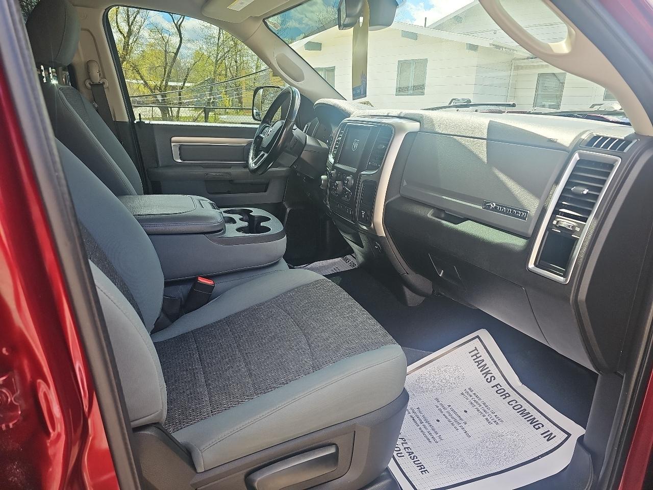 Ram Truck 1500 Classic SLT 4x4 Crew Cab 6'4" Box 2019
