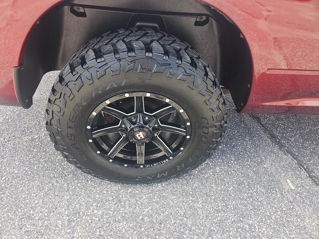 Ram Truck 1500 Classic SLT 4x4 Crew Cab 6'4" Box 2019