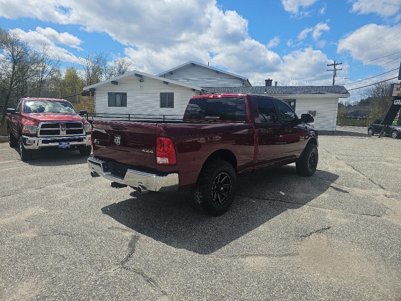 Ram Truck 1500 Classic SLT 4x4 Crew Cab 6'4" Box 2019