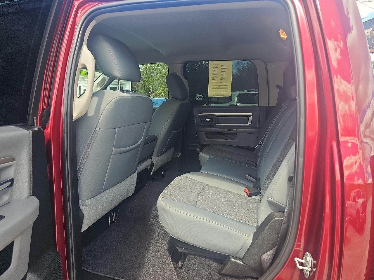 Ram Truck 1500 Classic SLT 4x4 Crew Cab 6'4" Box 2019