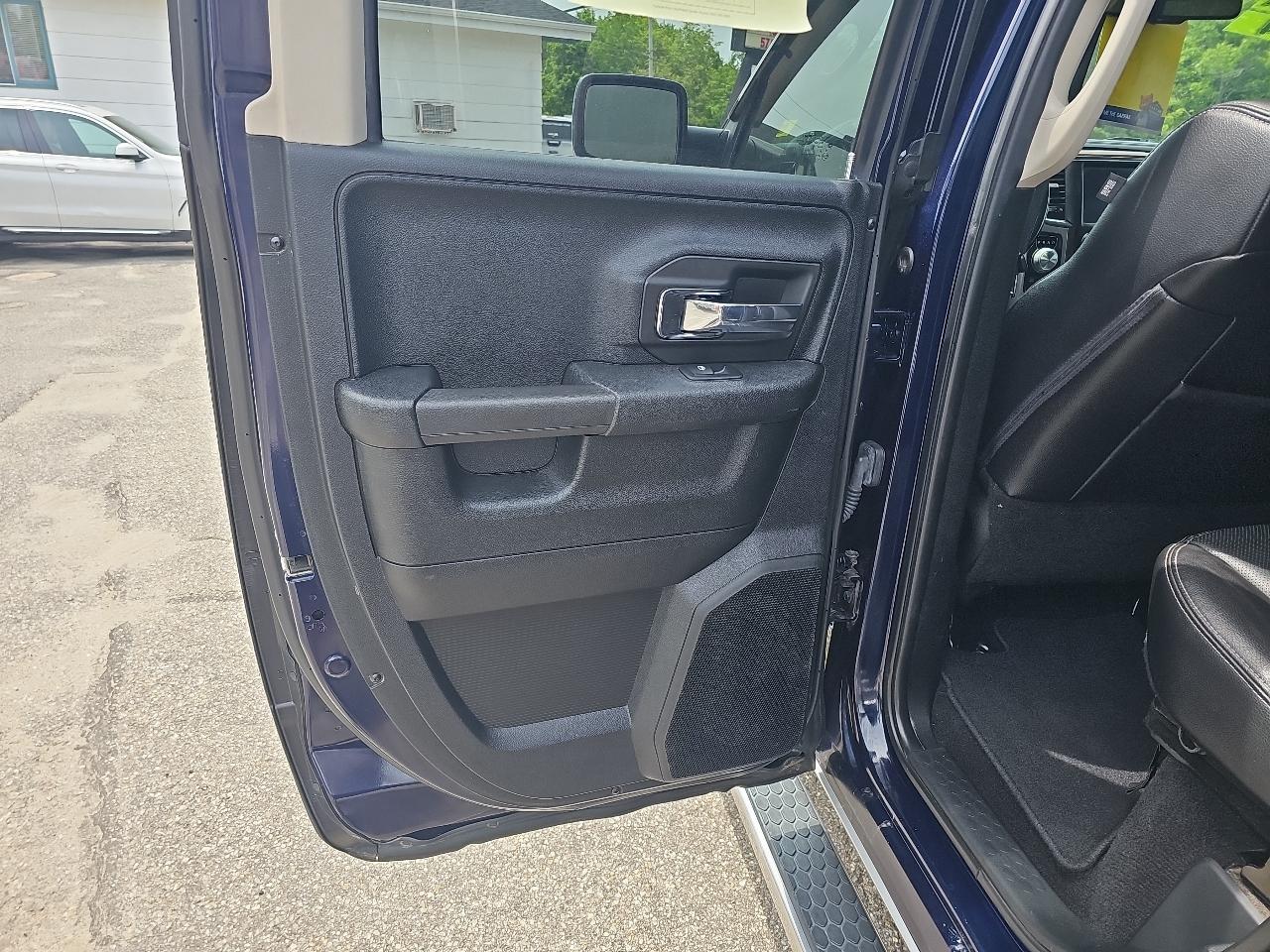 RAM 1500 Laramie Quad Cab 4WD 2018