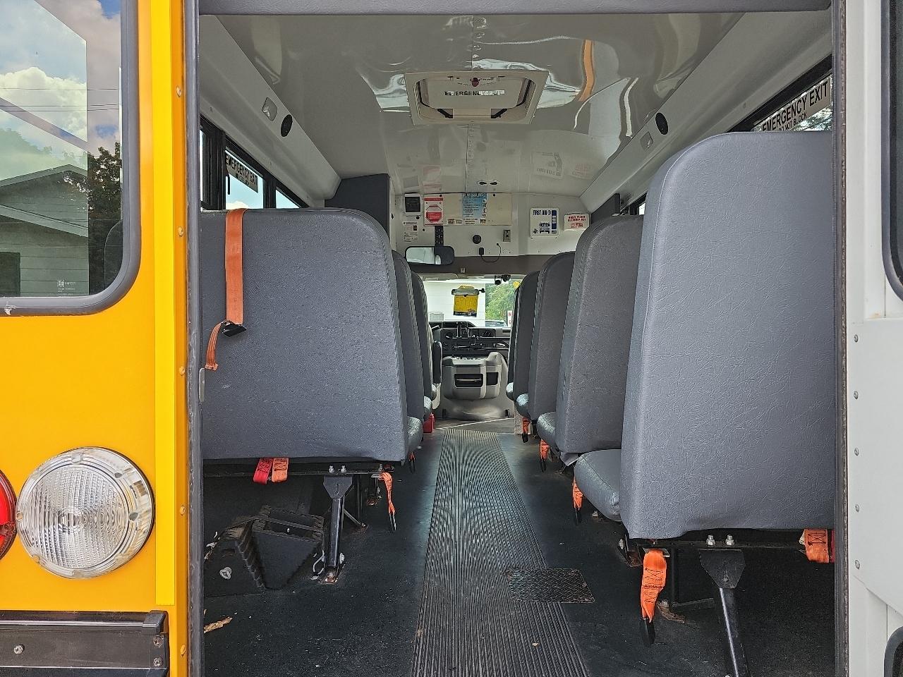 Ford Econoline E350 2015