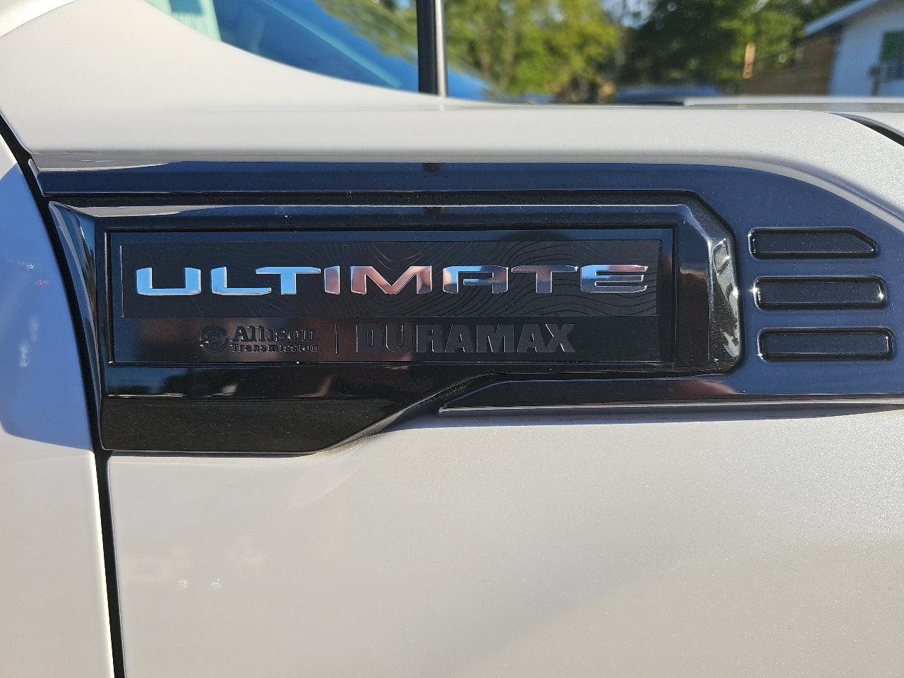 GMC Sierra 2500HD Denali Ultimate Crew Cab 4WD 2025
