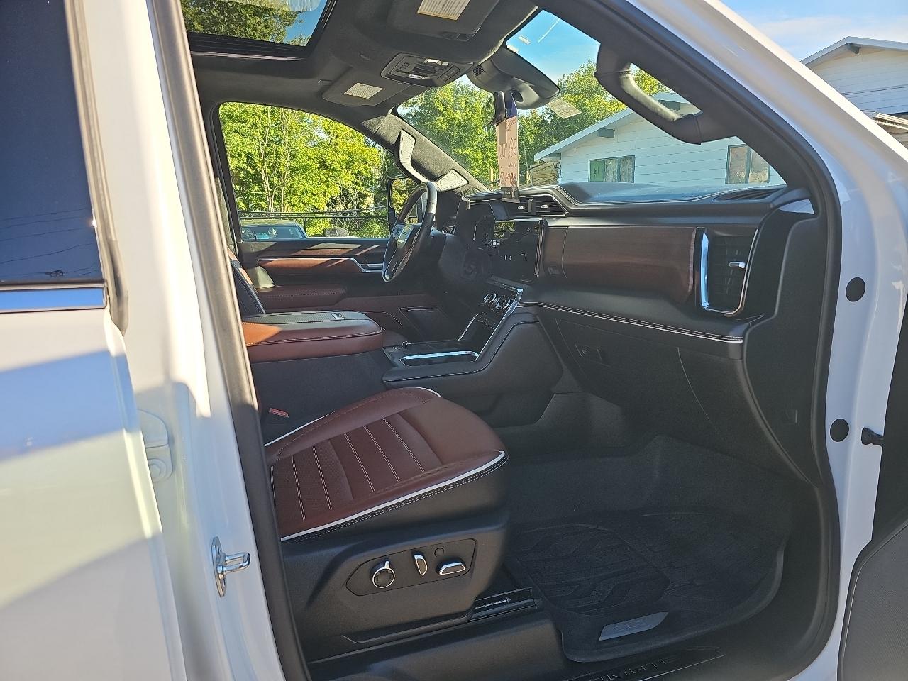 GMC Sierra 2500HD Denali Ultimate Crew Cab 4WD 2025