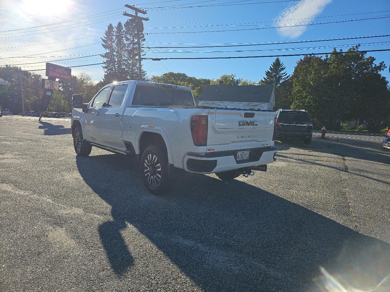 GMC Sierra 2500HD Denali Ultimate Crew Cab 4WD 2025