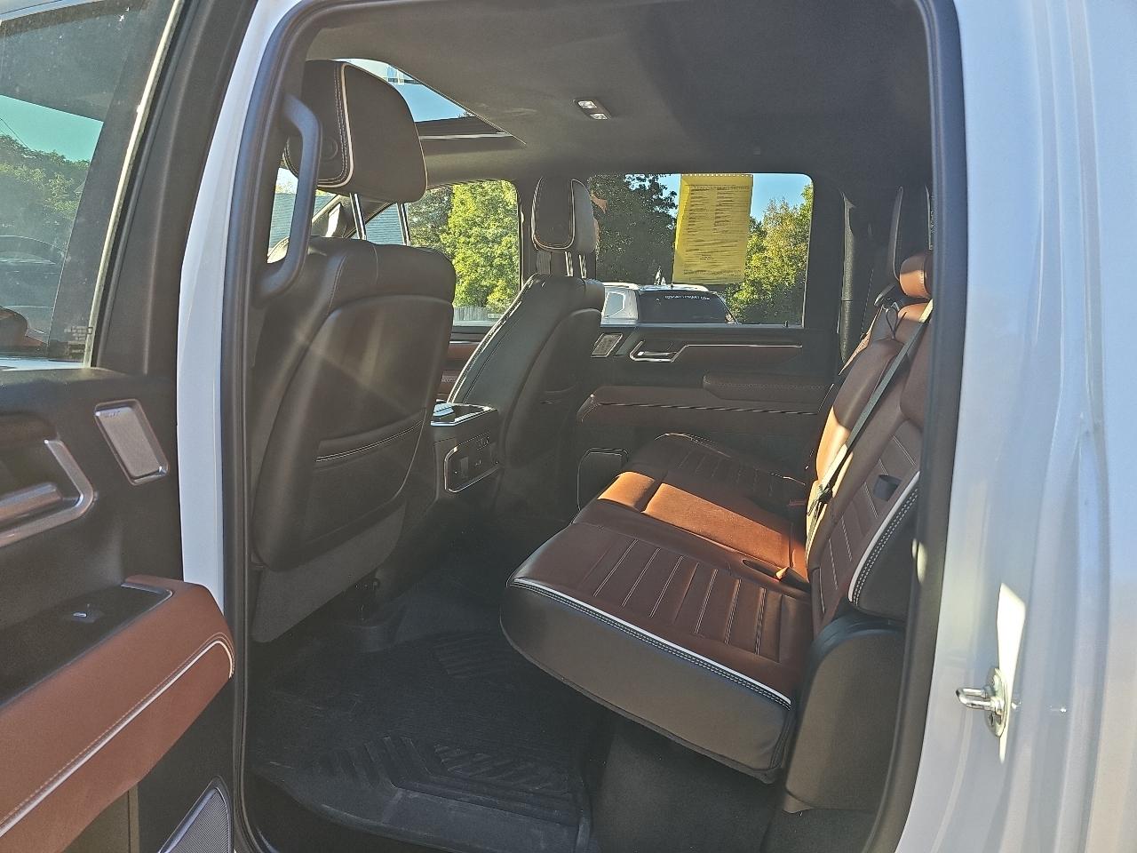 GMC Sierra 2500HD Denali Ultimate Crew Cab 4WD 2025