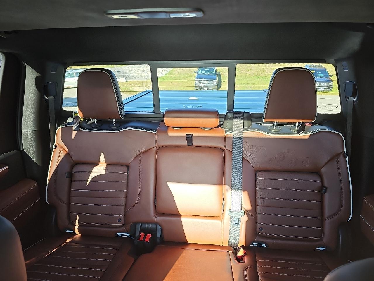 GMC Sierra 2500HD Denali Ultimate Crew Cab 4WD 2025