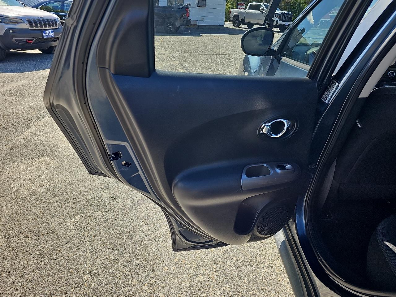 Nissan Juke S AWD 2014