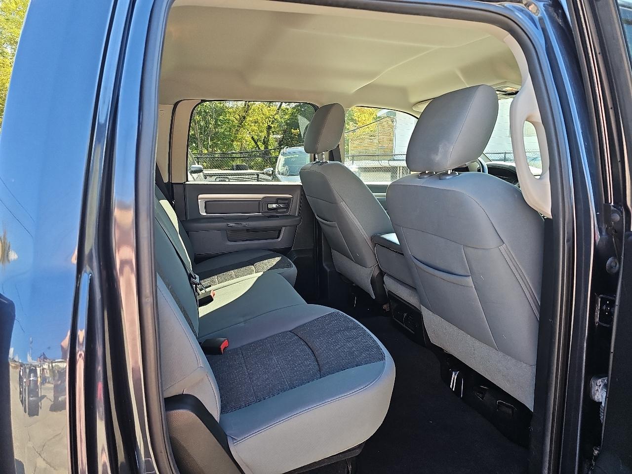 RAM 1500 SLT Crew Cab SWB 4WD 2014