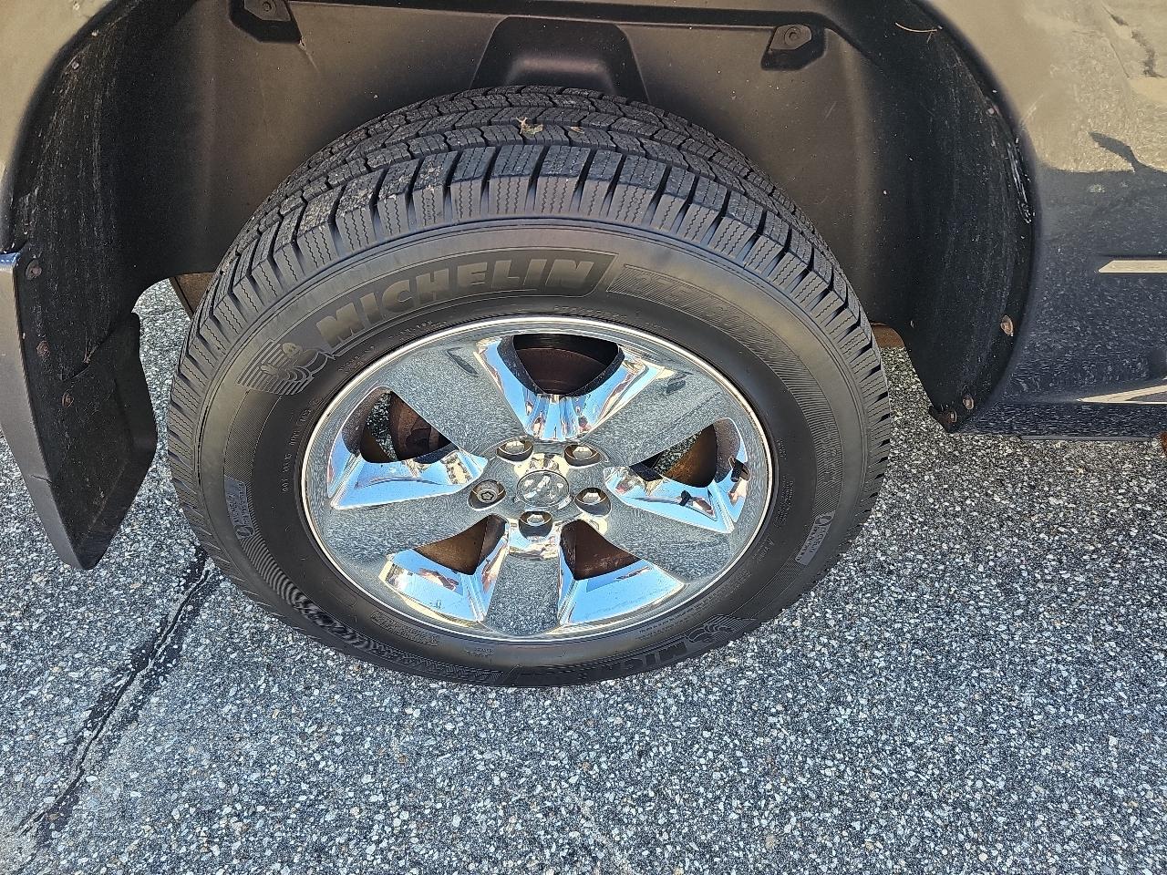 RAM 1500 SLT Crew Cab SWB 4WD 2014