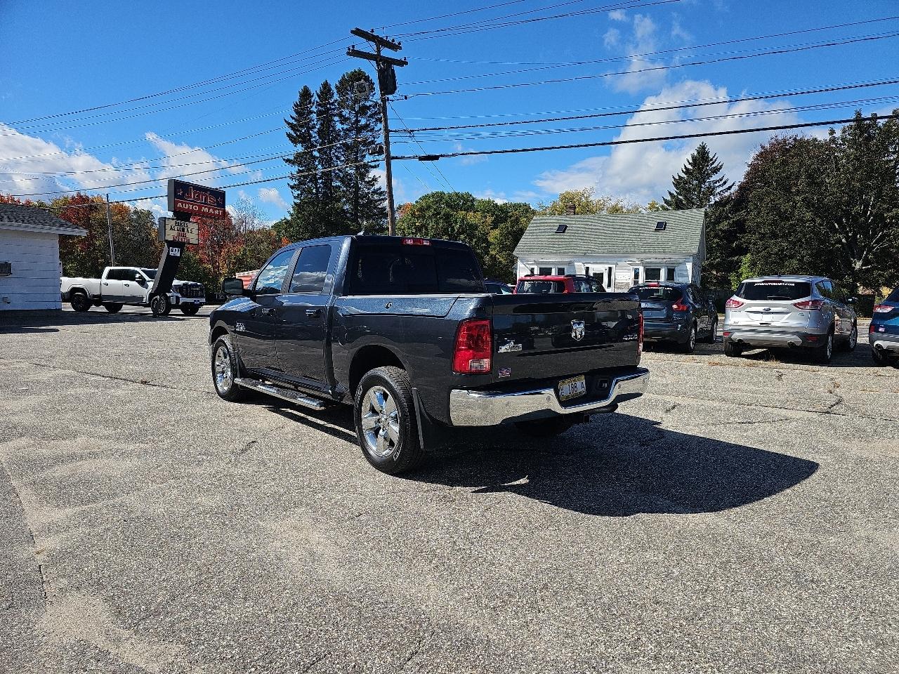 RAM 1500 SLT Crew Cab SWB 4WD 2014