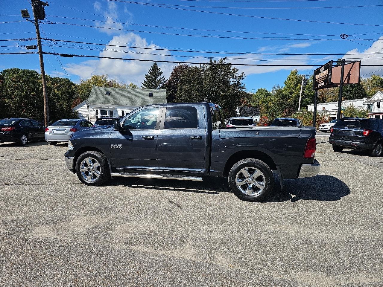 RAM 1500 SLT Crew Cab SWB 4WD 2014