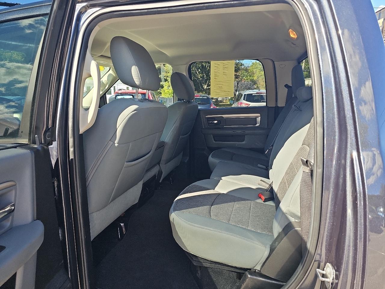 RAM 1500 SLT Crew Cab SWB 4WD 2014