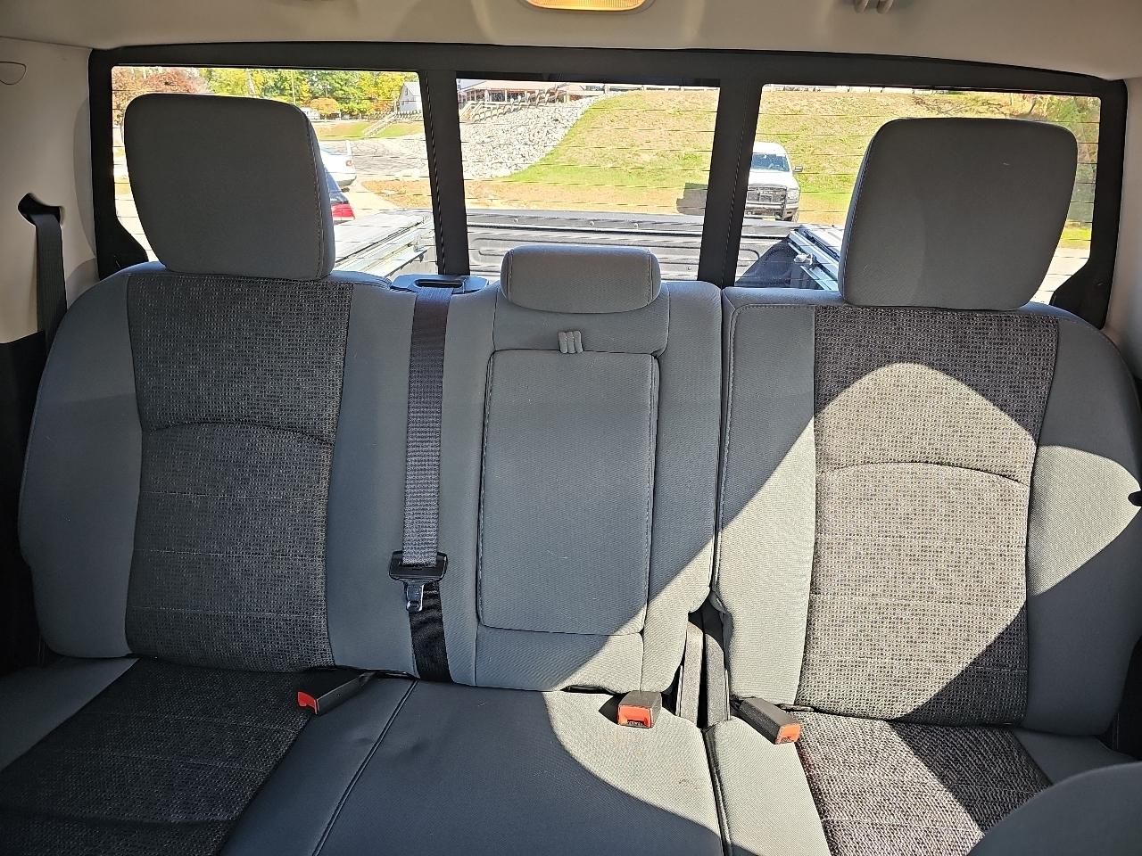 RAM 1500 SLT Crew Cab SWB 4WD 2014