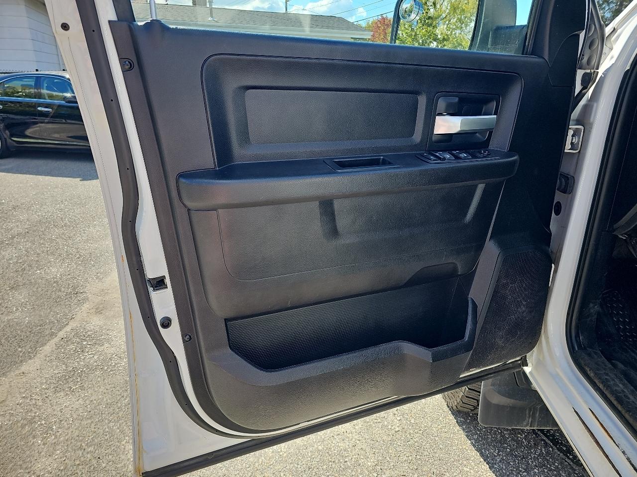 RAM 2500 Tradesman Crew Cab LWB 4WD 2019