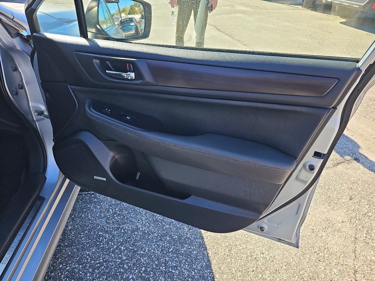 Subaru Legacy 2.5i Limited 2017
