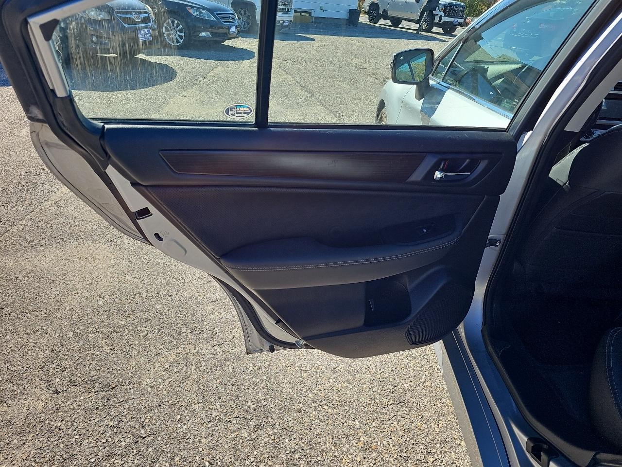 Subaru Legacy 2.5i Limited 2017