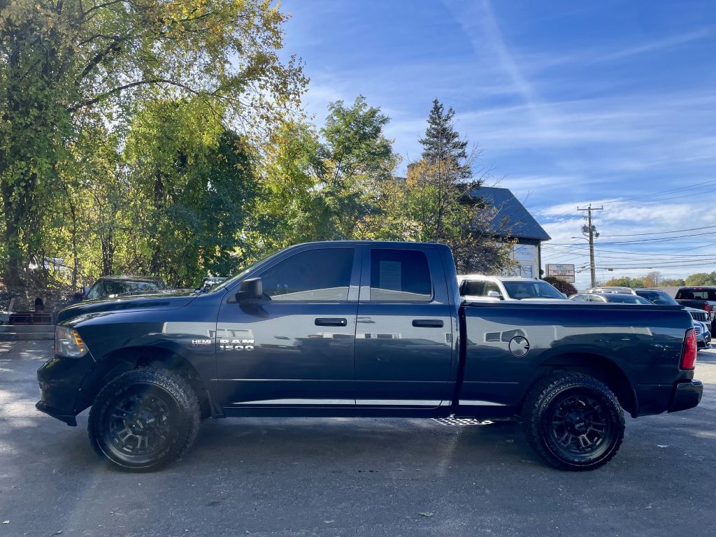 RAM 1500 Tradesman Quad Cab 4WD 2018