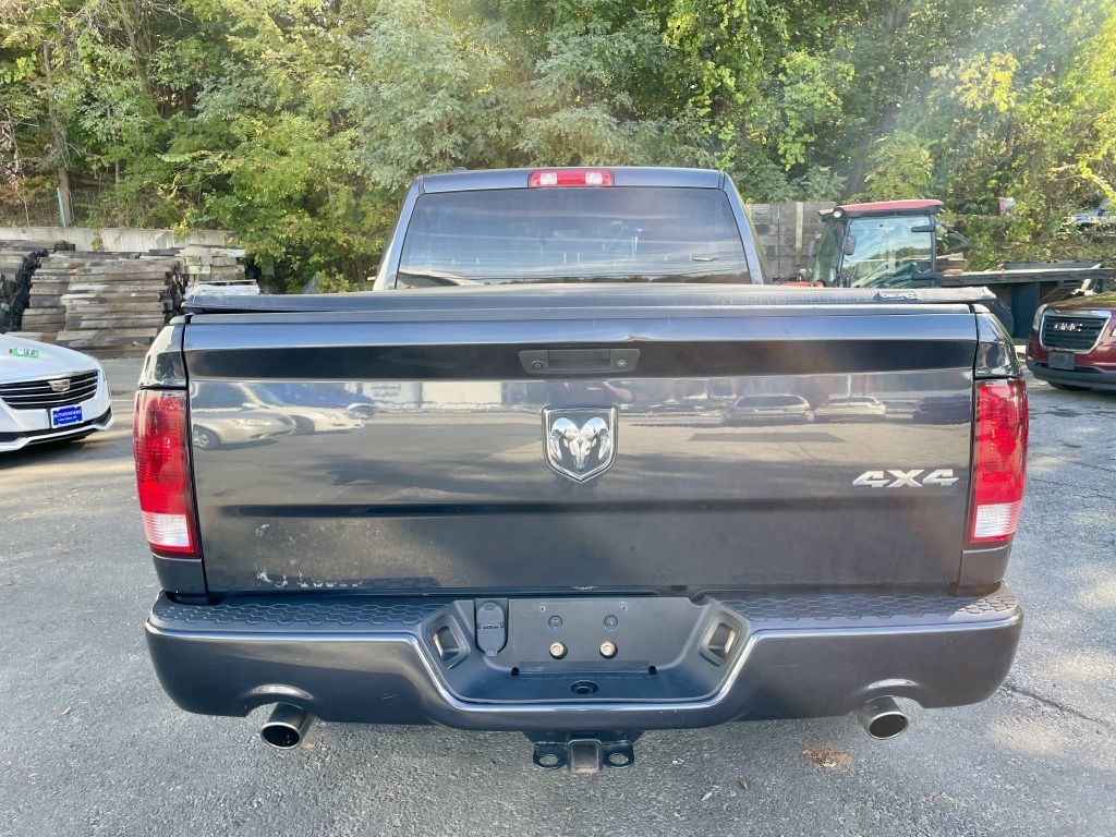 RAM 1500 Tradesman Quad Cab 4WD 2018