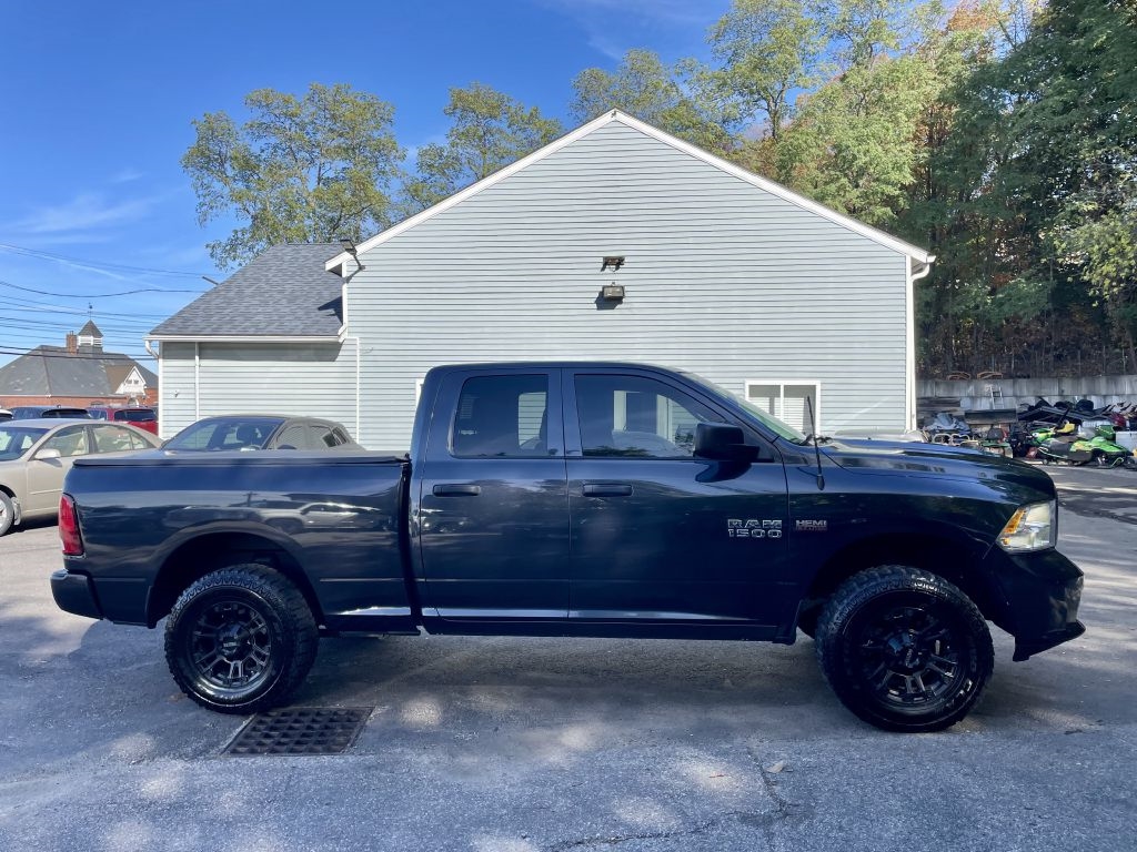 RAM 1500 Tradesman Quad Cab 4WD 2018