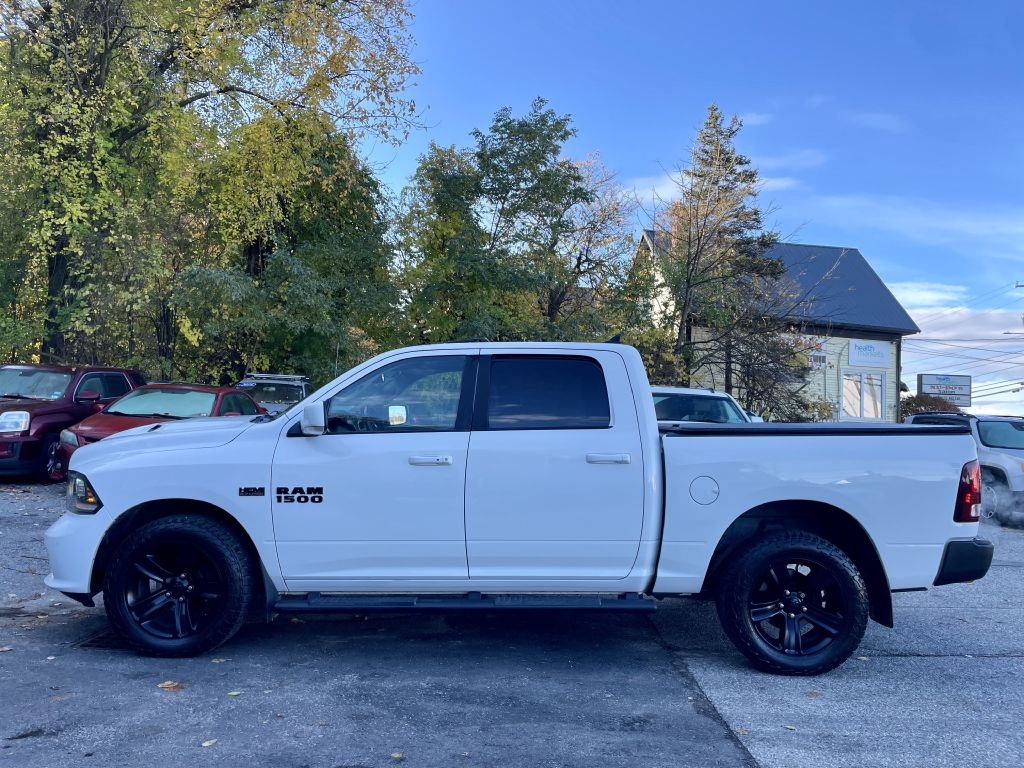 RAM 1500 Sport Crew Cab SWB 4WD 2017