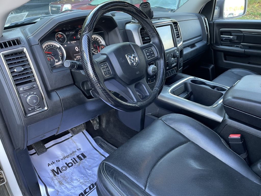 RAM 1500 Sport Crew Cab SWB 4WD 2017