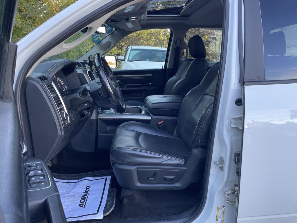 RAM 1500 Sport Crew Cab SWB 4WD 2017