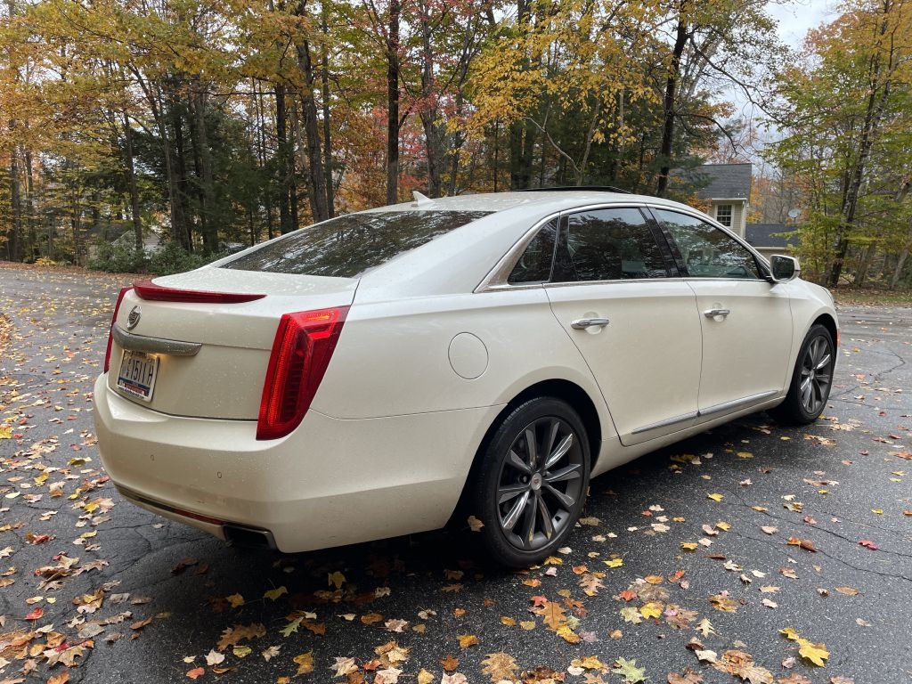 Cadillac XTS Luxury AWD 2013