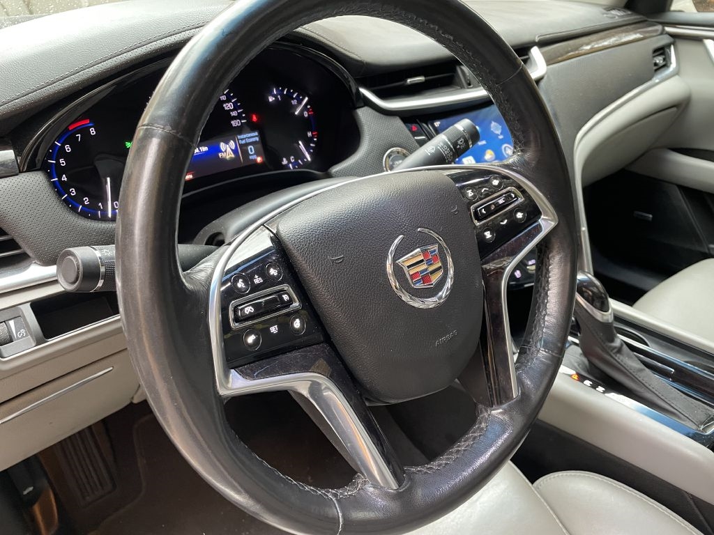 Cadillac XTS Luxury AWD 2013