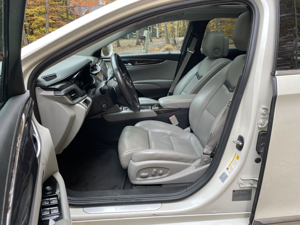 Cadillac XTS Luxury AWD 2013