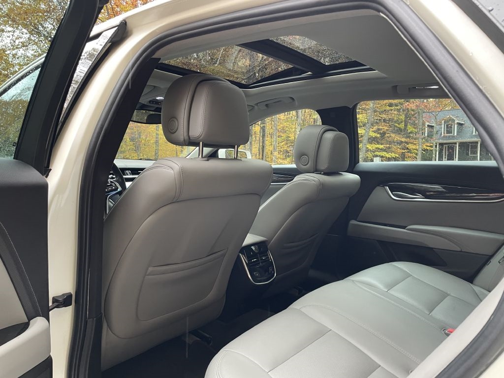 Cadillac XTS Luxury AWD 2013