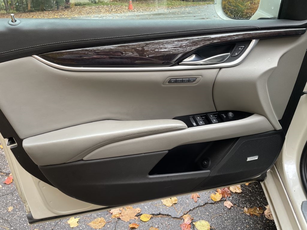Cadillac XTS Luxury AWD 2013