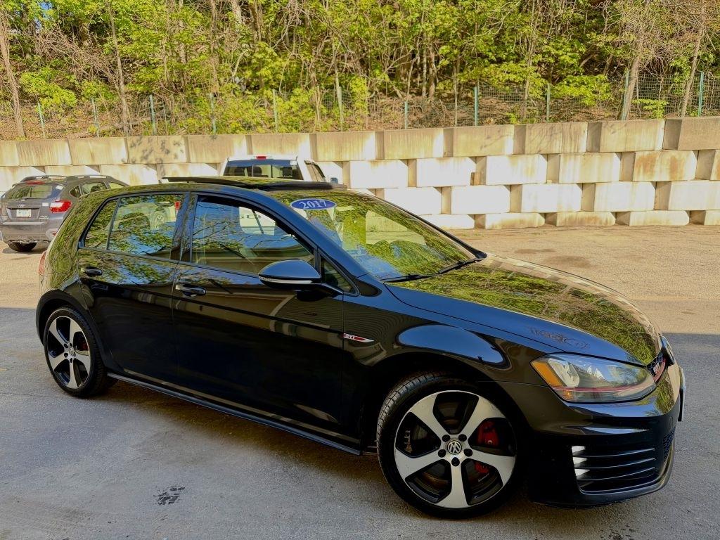 2017 Volkswagen Golf GTI SE 6A 4-Door