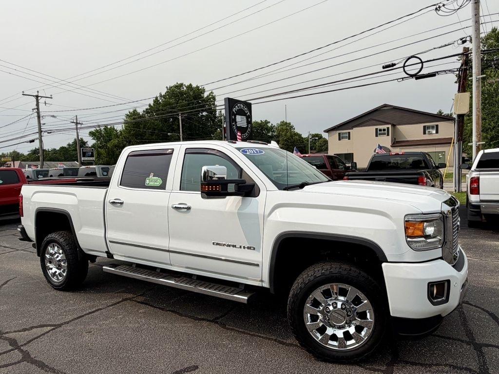 2017 GMC Sierra 2500HD Denali Crew Cab 4WD