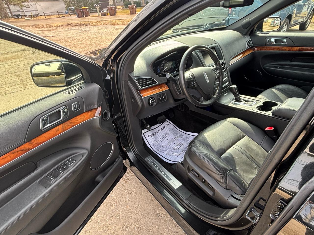 Lincoln MKT Livery AWD 2015