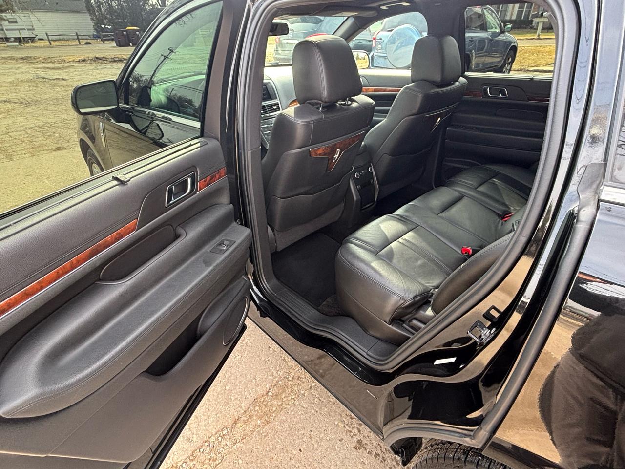 Lincoln MKT Livery AWD 2015