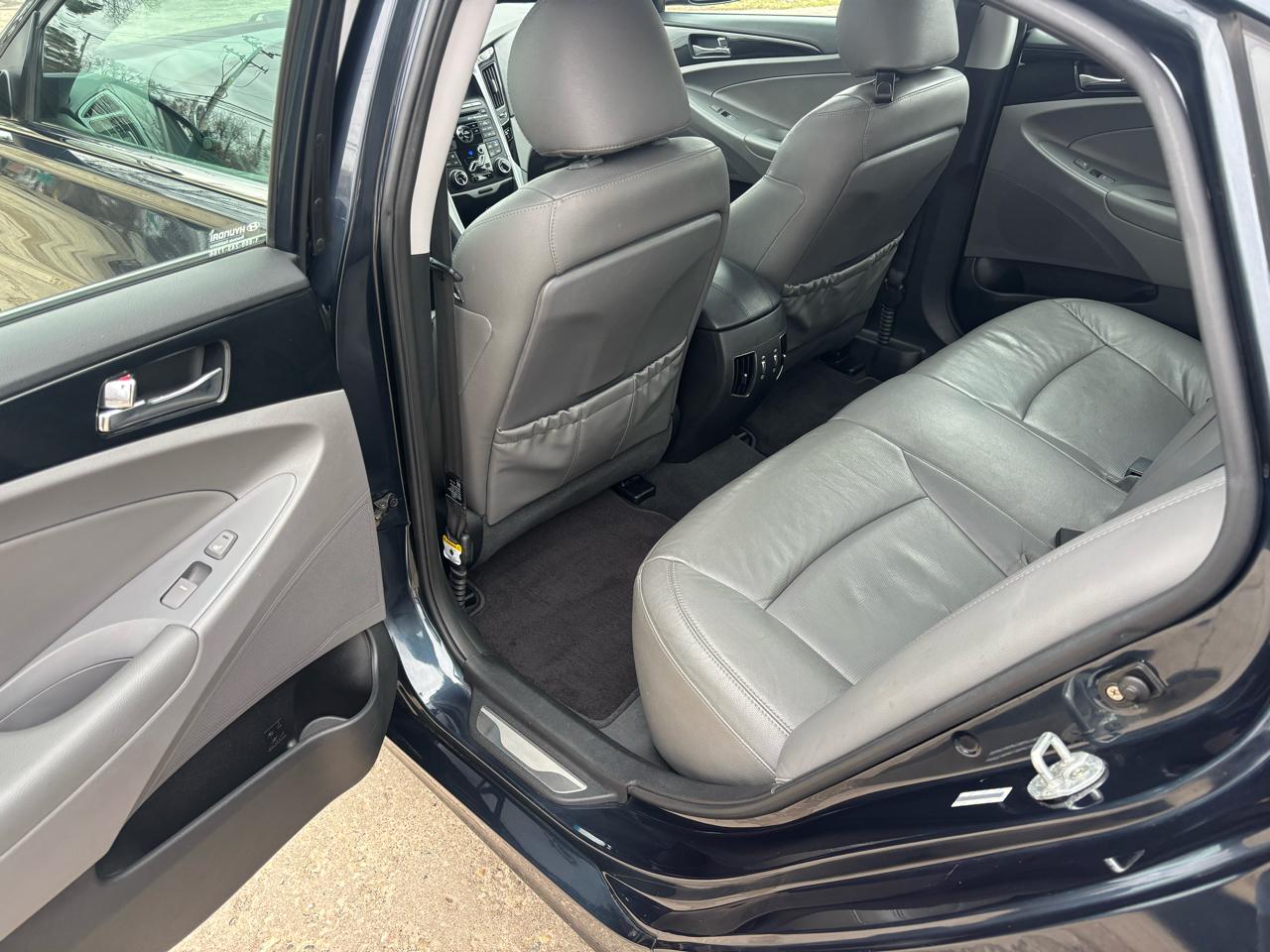 Hyundai Sonata Limited Auto 2011