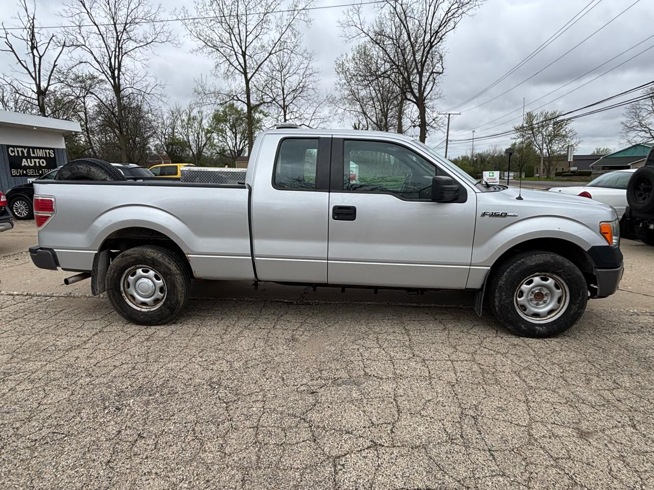 Ford F-150 XL 2WD SuperCab 6.5' Box 2012