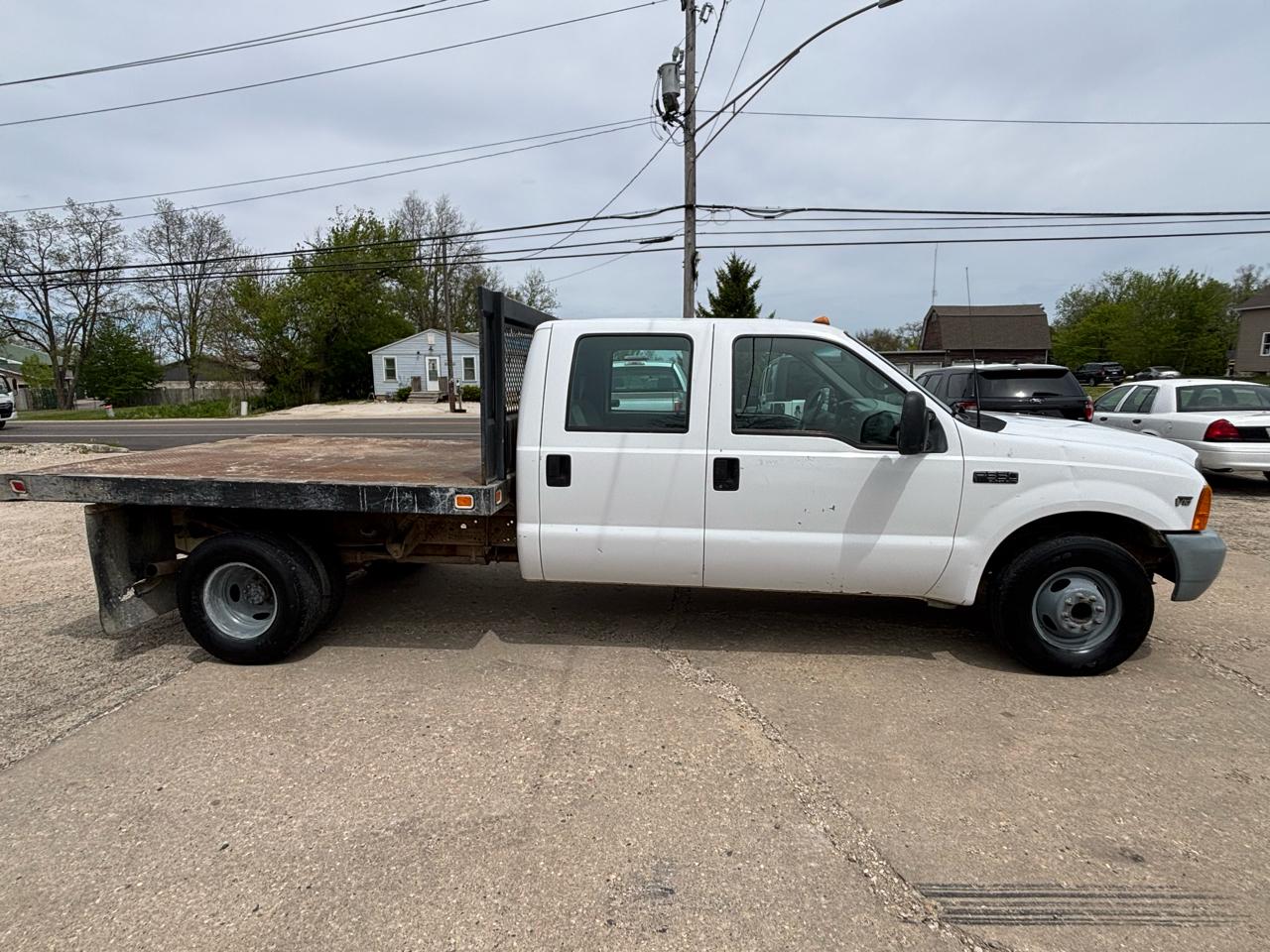 Ford F-350 SD Lariat Crew Cab Short Bed 2WD DRW 2000