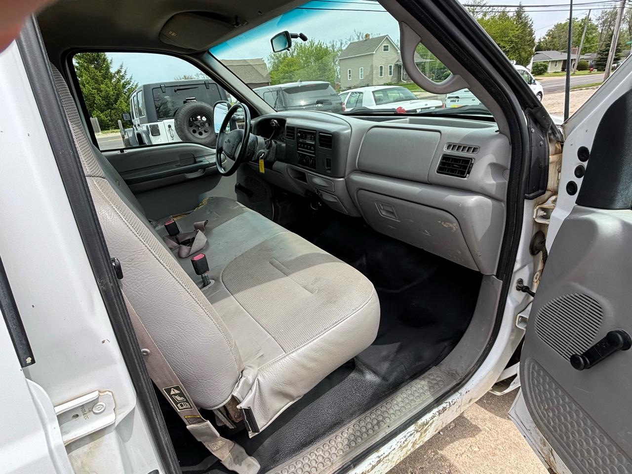 Ford F-350 SD Lariat Crew Cab Short Bed 2WD DRW 2000
