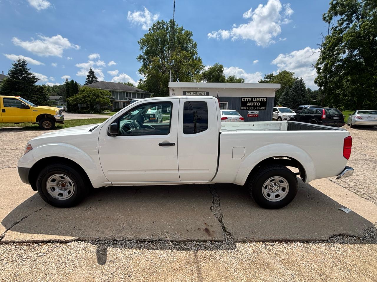 2014 Nissan Frontier 2WD King Cab I4 Auto SV