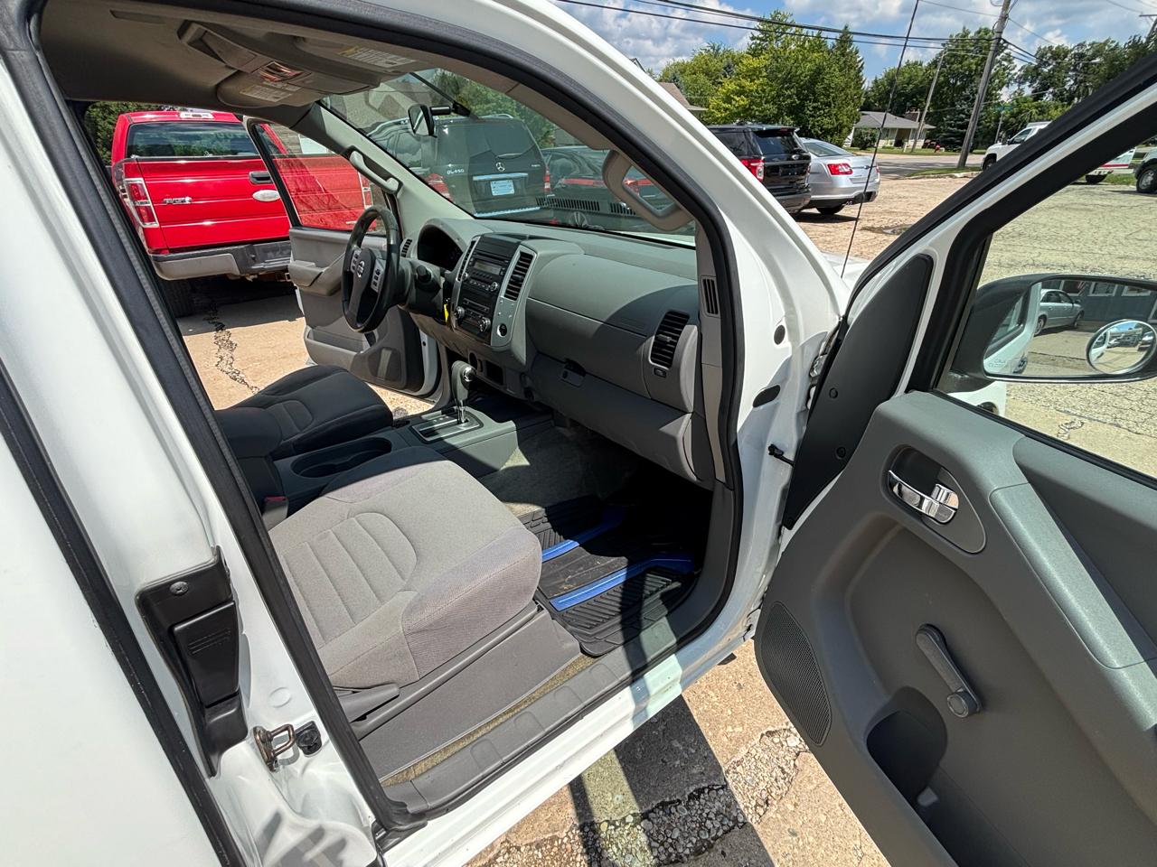 Nissan Frontier 2WD King Cab I4 Auto SV 2014