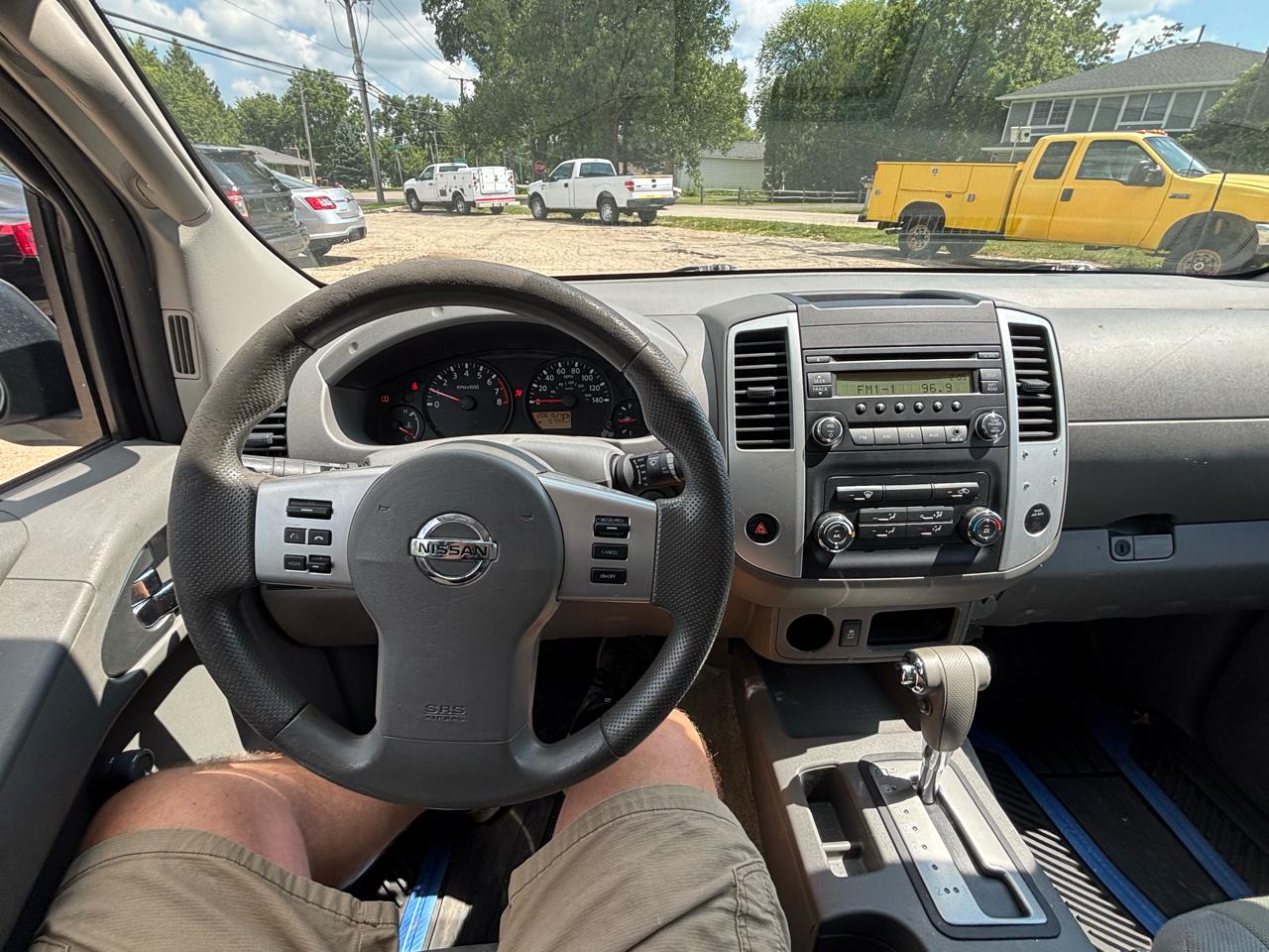 Nissan Frontier 2WD King Cab I4 Auto SV 2014