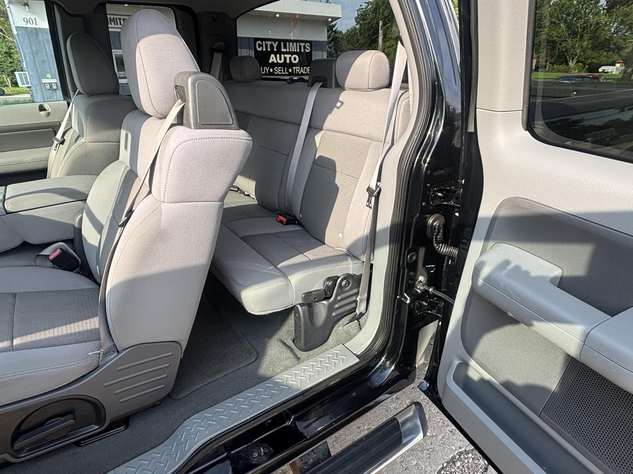 Ford F-150 XLT 6.5-ft. Bed 4WD 2005
