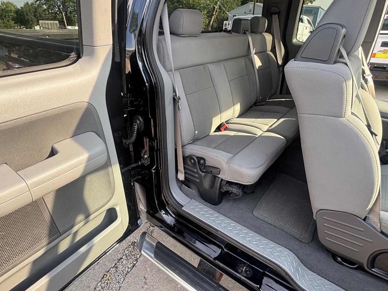 Ford F-150 XLT 6.5-ft. Bed 4WD 2005