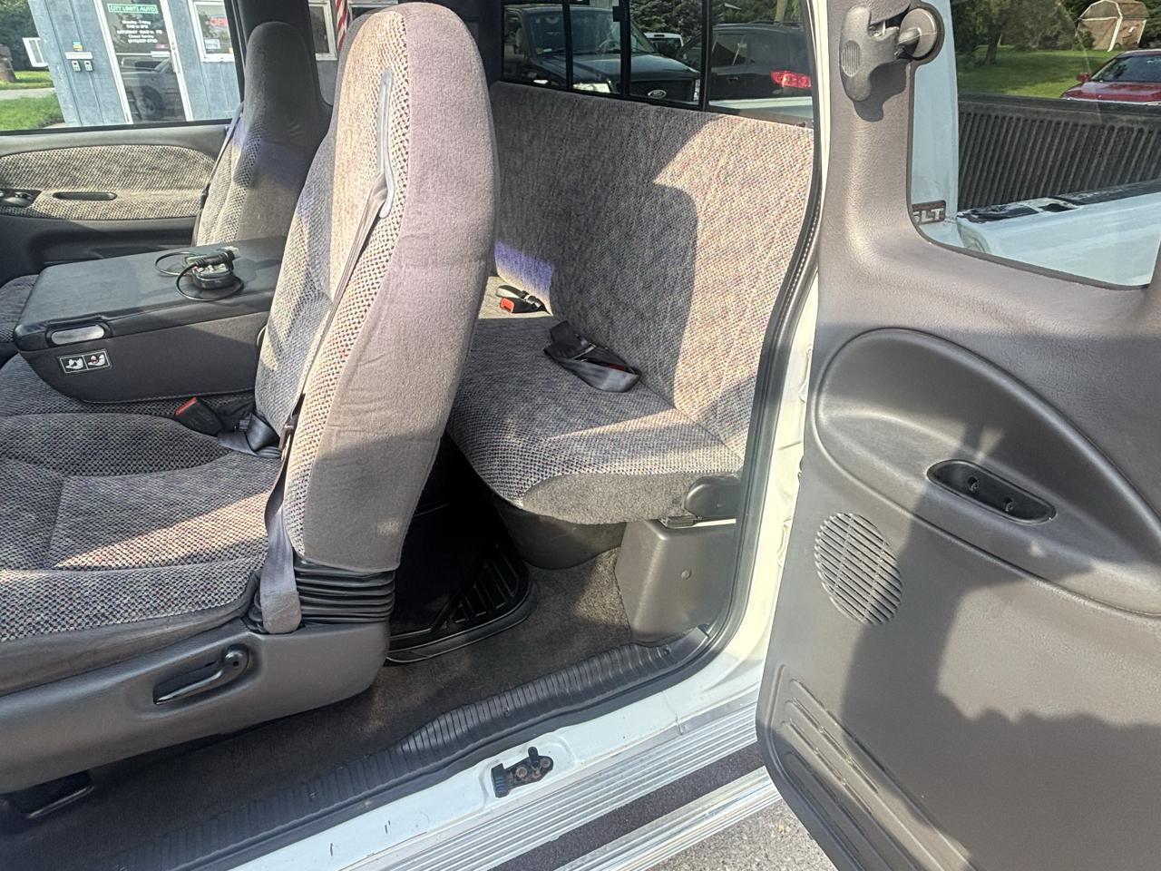 Dodge Ram 1500 Quad Cab Short Bed 2WD 1999