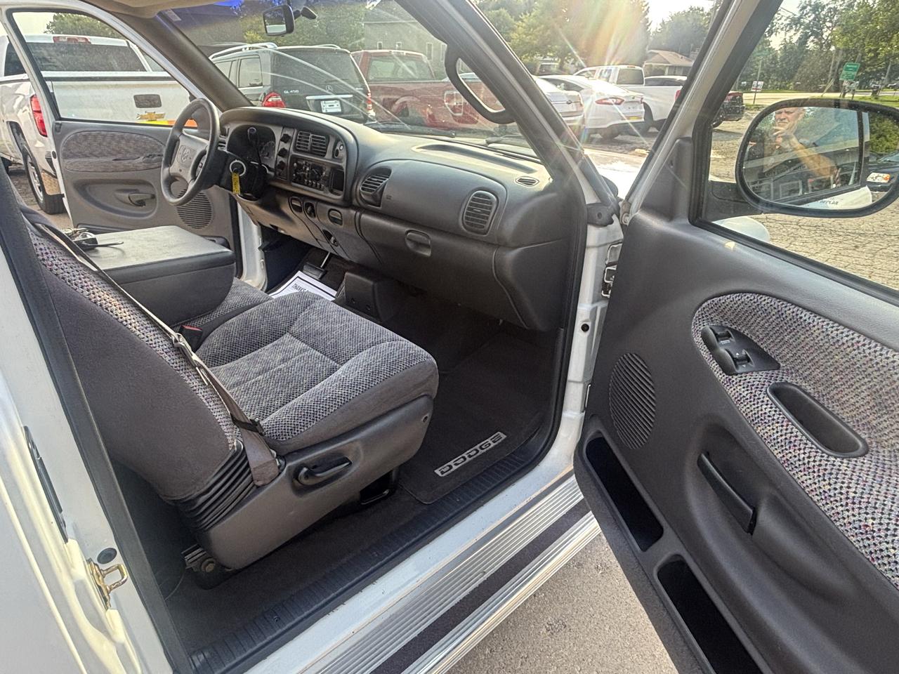 Dodge Ram 1500 Quad Cab Short Bed 2WD 1999