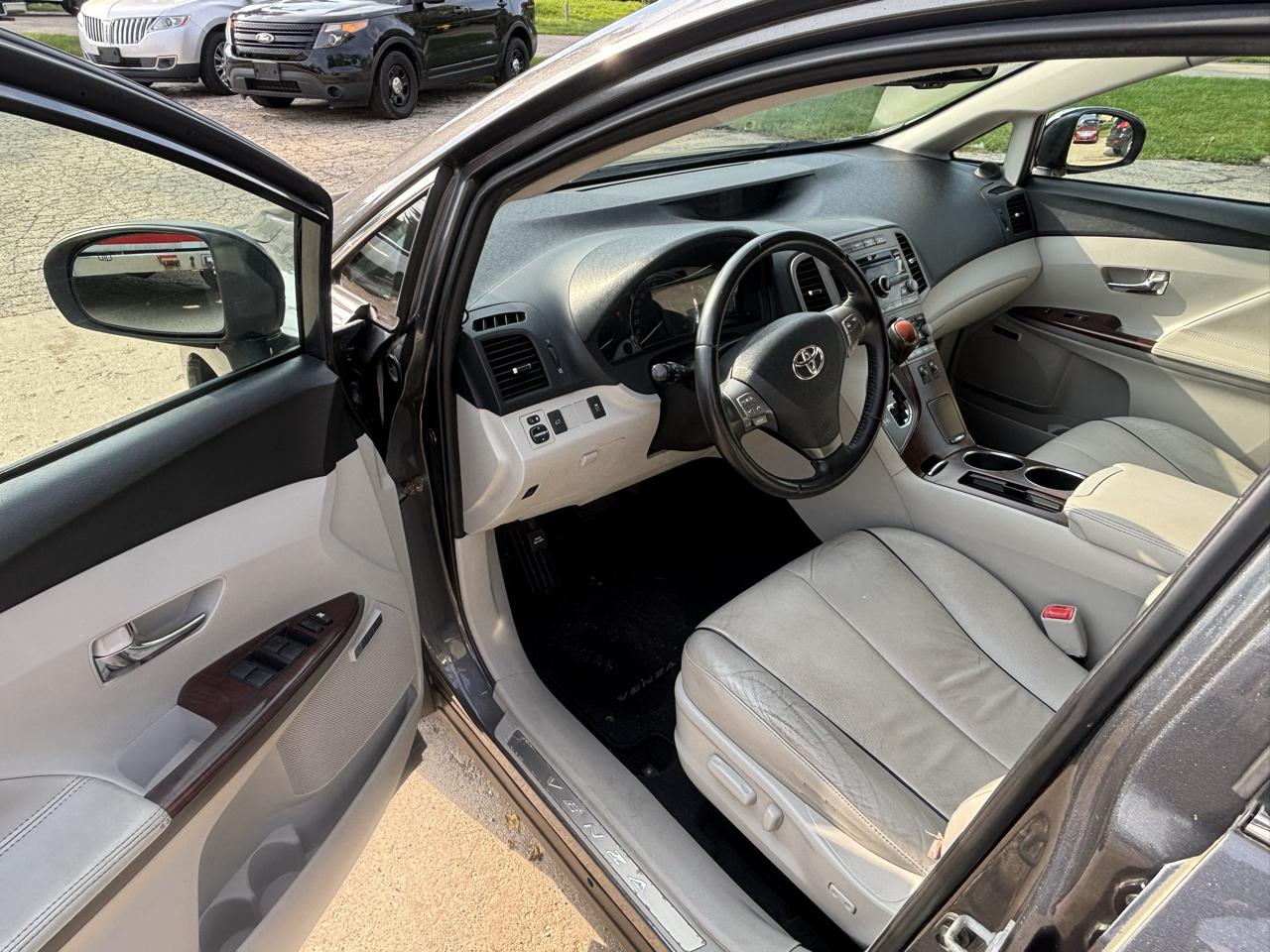 Toyota Venza 4dr Wgn V6 AWD 2009
