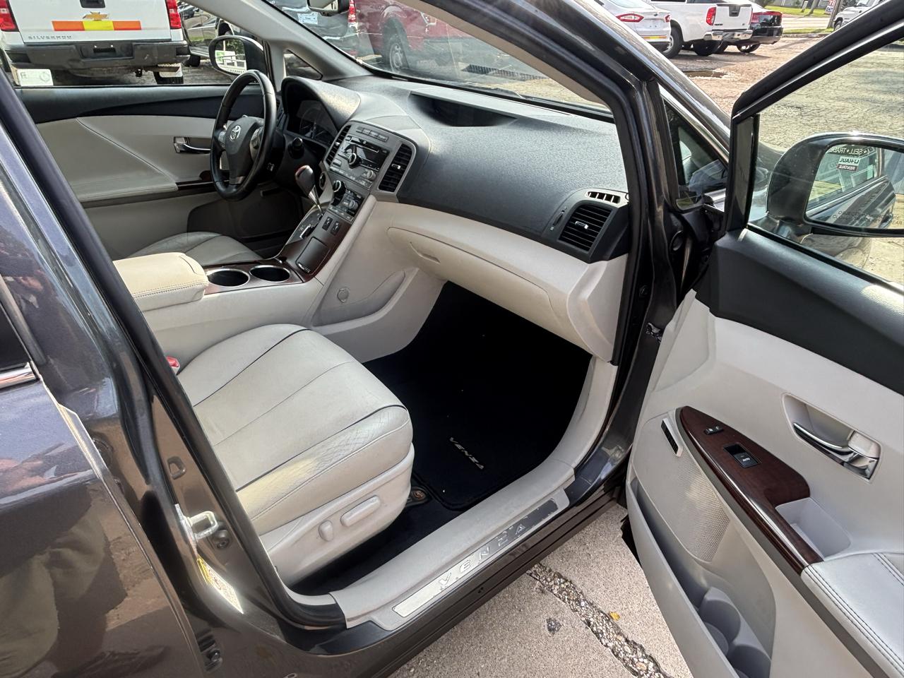 Toyota Venza 4dr Wgn V6 AWD 2009